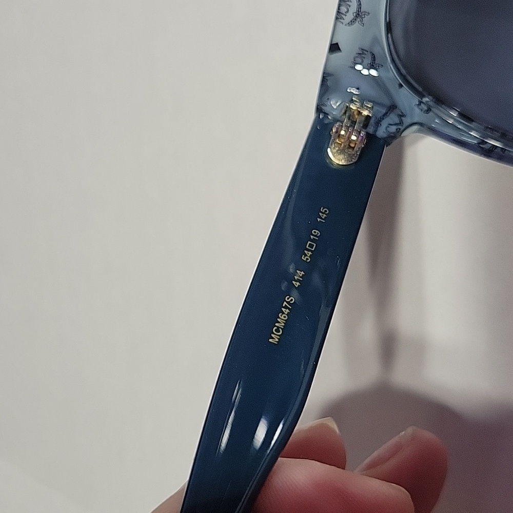 MCM! Blue Transparent Clear Monogram Visetos Wayfarer Sunglasses - Picture 9 of 9